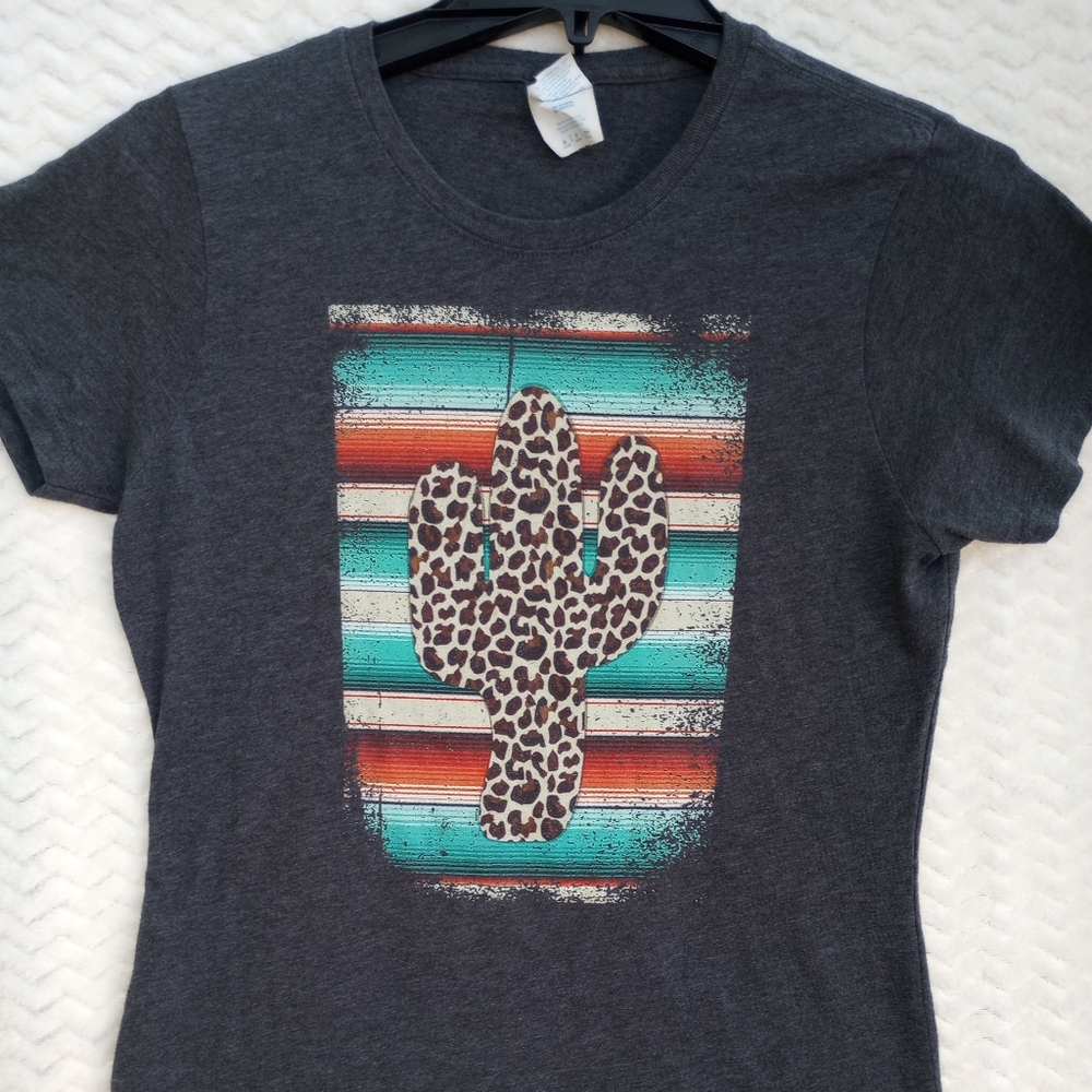 Women's cactus southwestern cowgirl country tshirt top shirt small